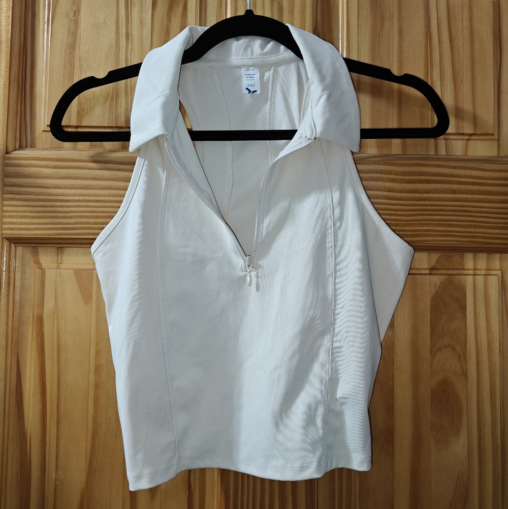 Chic White Zip-Up Crop Top